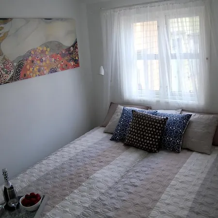 Apartment Sleep Well In *