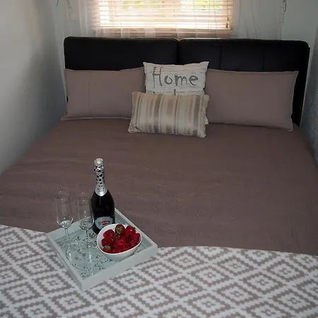 Apartment Sleep Well In
